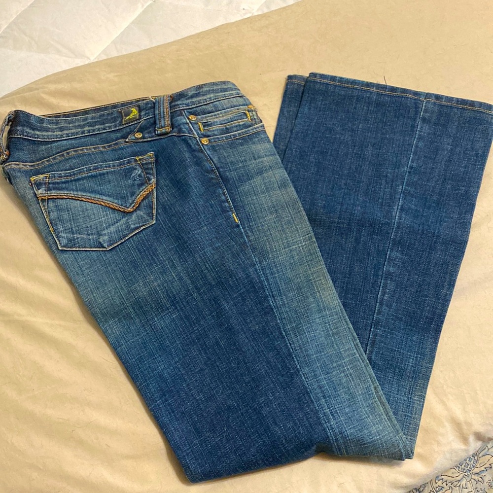 Kasil Low-rise Boot Leg Jeans